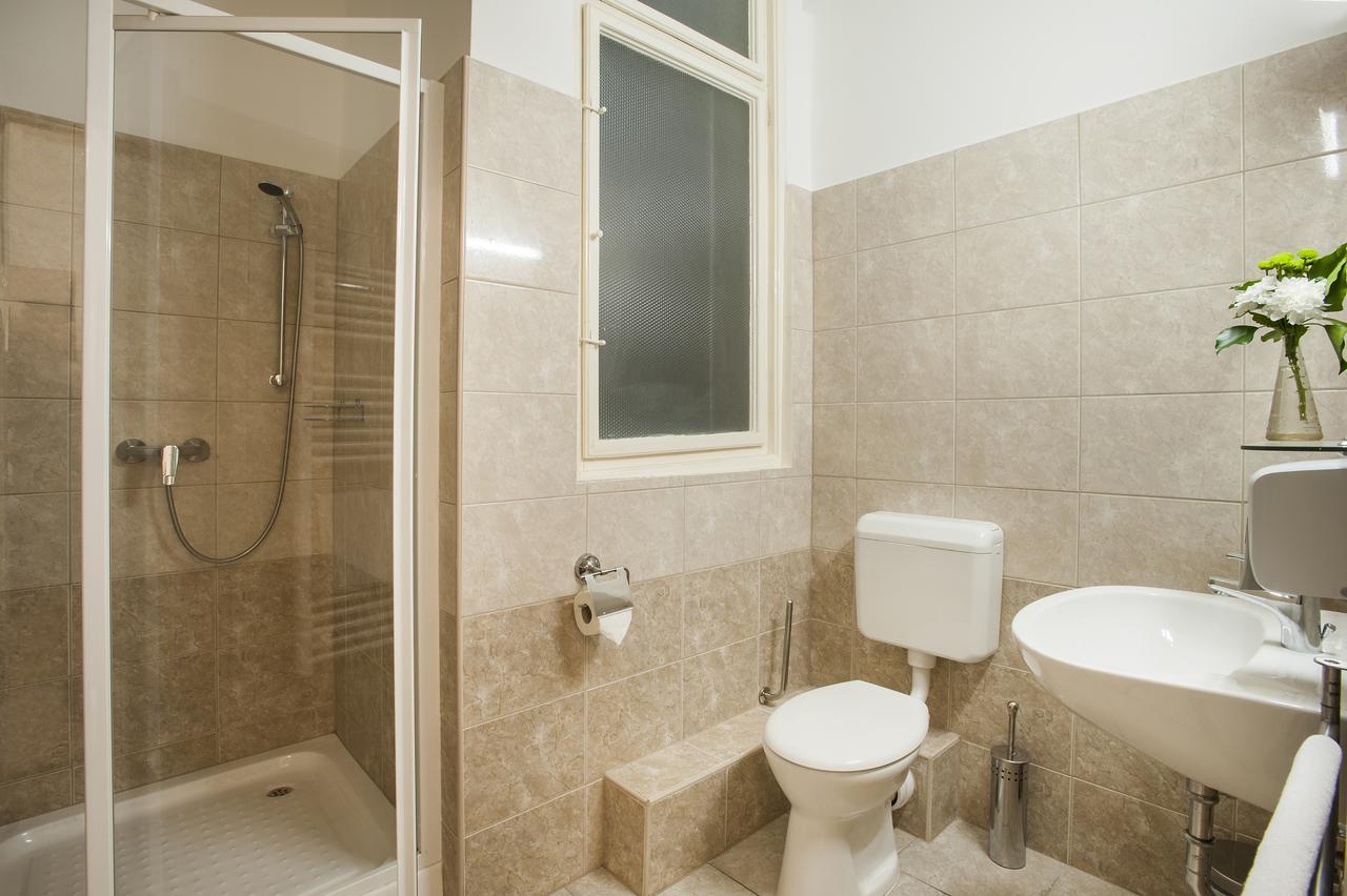 Baross City Apartments Budapest Ngoại thất bức ảnh