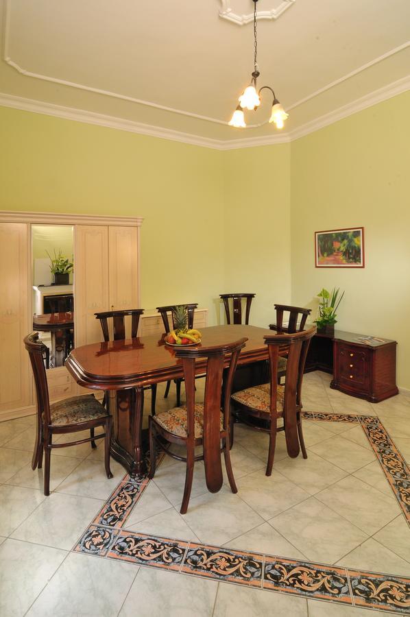 Baross City Apartments Budapest Ngoại thất bức ảnh